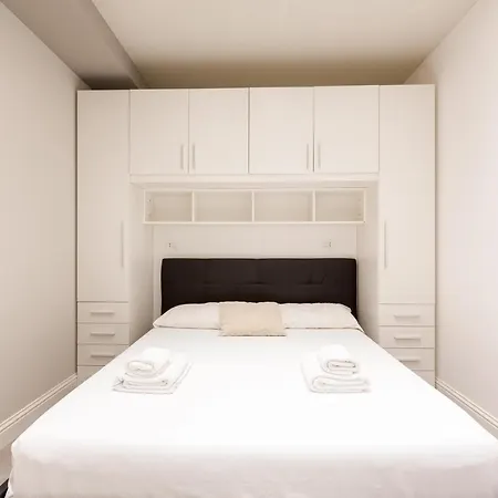 Design Milano-moscova With Shared Terrace * מילאנו